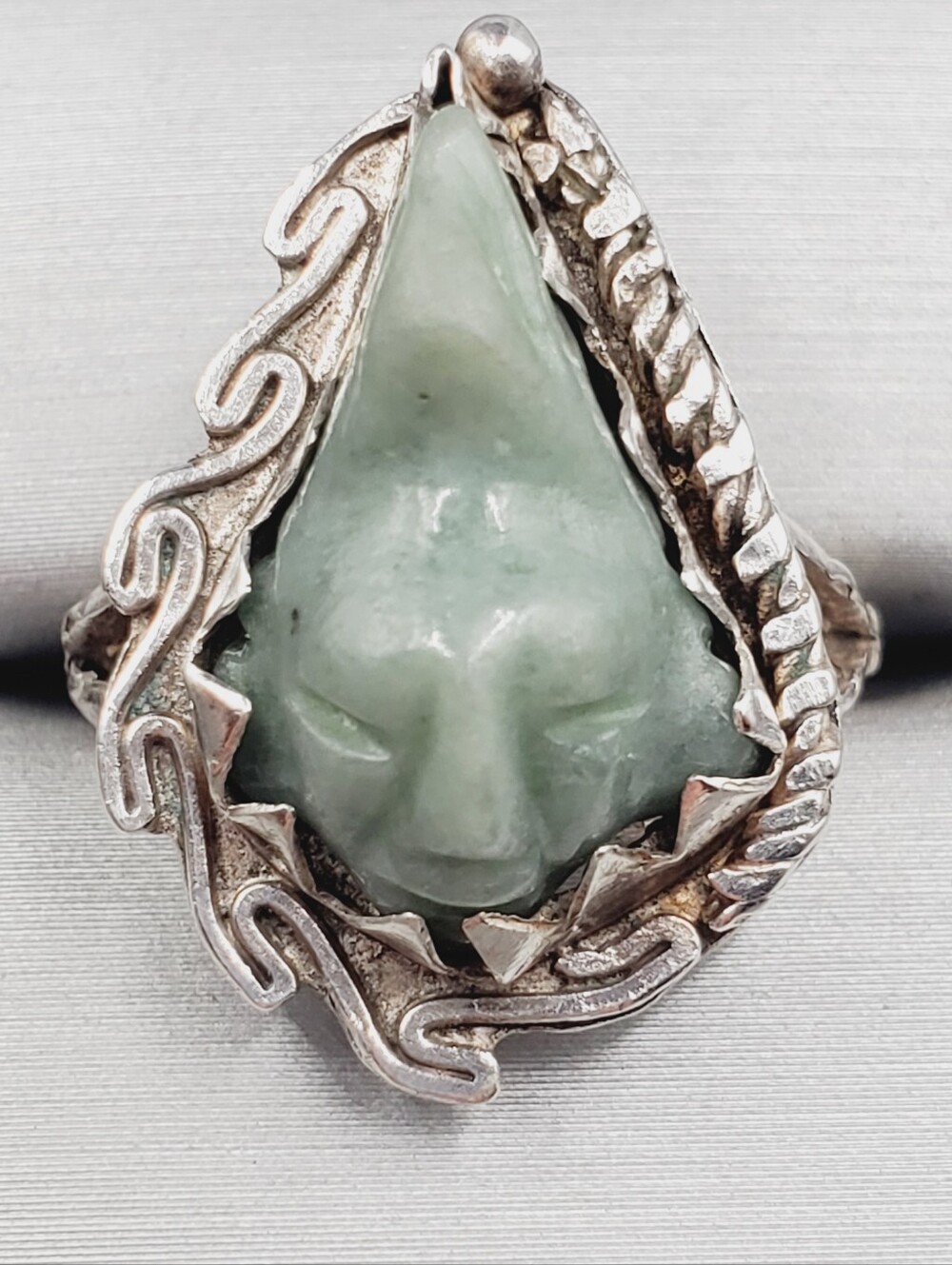 Rare Intricate Green Jade Carved Face 925 Sterling Silver Artisan Ring